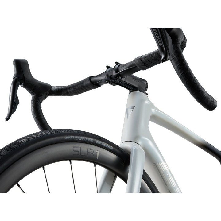 GIANT DEFY ADVANCED PRO 1 DI2 2024